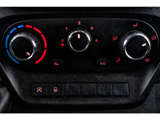 Iveco Daily **35S14V 2.3 L2H2 | 136 PK | Cruise | Airco | 3500 KG Trekgewicht** ActivLease financial lease