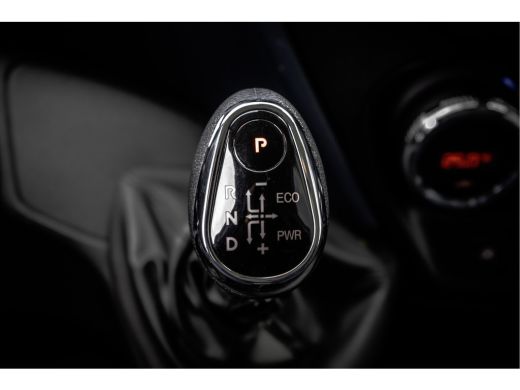 Iveco Daily **35S14V 2.3 L2H2 | Automaat | Euro 6 | Cruise | Climate | 3500 KG Trekgewicht | Trekhaak** ActivLease financial lease