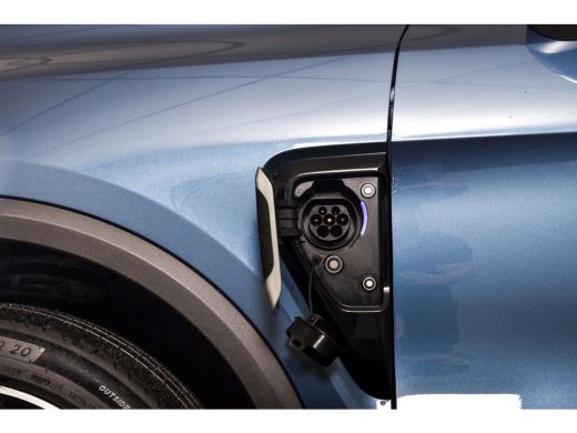 Lynk & Co 01 1.5 PHEV 261PK MY22 | 360 Camera | 7.4 kWh Boordlader | S/K-panodak | Adapt. Cruise | Memory | El... ActivLease financial lease