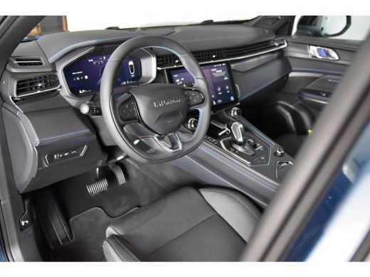 Lynk & Co 01 1.5 PHEV 261PK MY23 | Donkere hemel | 360 Camera | 7.4 kWh boordlader | S/K-panodak | Adapt. Crui... ActivLease financial lease