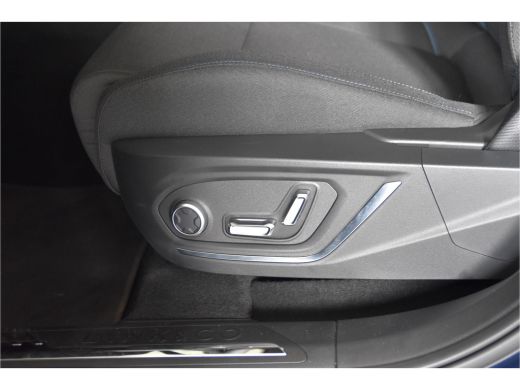 Lynk & Co 01 1.5 PHEV 261PK MY23 | Donkere hemel | 360 Camera | 7.4 kWh boordlader | S/K-panodak | Adapt. Crui... ActivLease financial lease