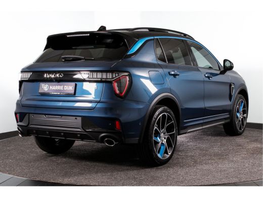 Lynk & Co 01 1.5 PHEV 261PK MY23 | Donkere hemel | 360 Camera | 7.4 kWh boordlader | S/K-panodak | Adapt. Crui... ActivLease financial lease