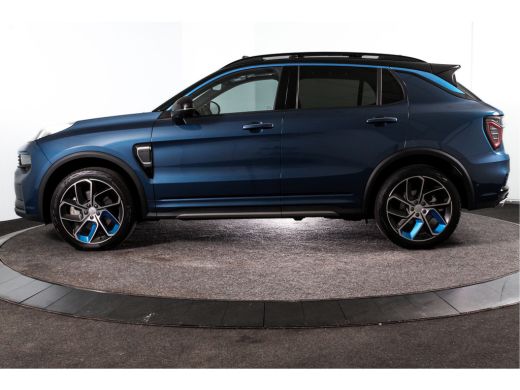 Lynk & Co 01 1.5 PHEV 261PK MY23 | Donkere hemel | 360 Camera | 7.4 kWh boordlader | S/K-panodak | Adapt. Crui... ActivLease financial lease