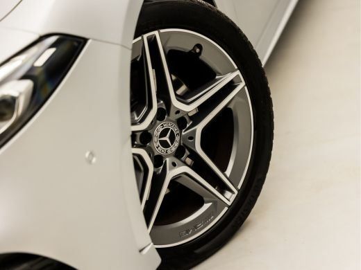 Mercedes-Benz A-Klasse 200 AMG Sport 164Pk Automaat (APPLE CARPLAY, GROOT NAVI, LEDER/ALCANTARA, STOELVERWARMING, SPORTS... ActivLease financial lease