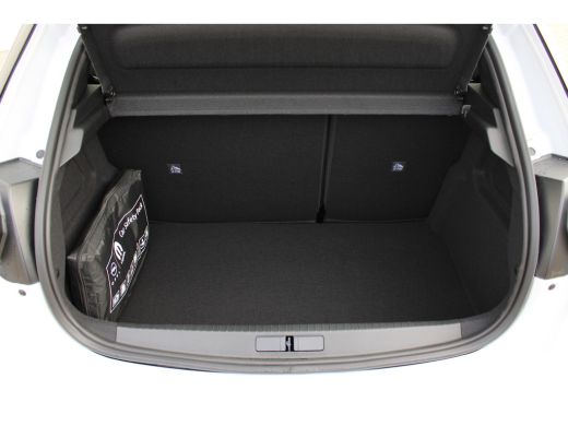 Opel Corsa 1.2 Turbo Hybrid Business Edition AUTOMAAT / Navigatie via Carplay / Camera / Parkeersensoren / D... ActivLease financial lease