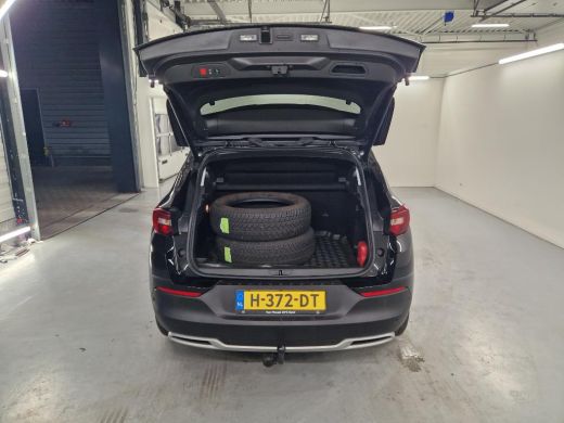 Opel Grandland X 1.2 Turbo Business Executive AUTOMAAT TREKHAAK ActivLease financial lease