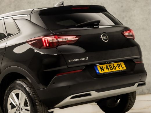 Opel Grandland X 1.2 Turbo Elegance Sport Automaat (APPLE CARPLAY, GROOT NAVI, 360 CAMERA, SPORTSTOELEN, LED KOPLA... ActivLease financial lease