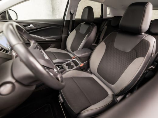 Opel Grandland X 1.2 Turbo Elegance Sport Automaat (APPLE CARPLAY, GROOT NAVI, 360 CAMERA, SPORTSTOELEN, LED KOPLA... ActivLease financial lease