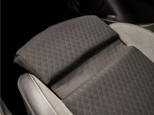 Opel Grandland X 1.2 Turbo Elegance Sport Automaat (APPLE CARPLAY, GROOT NAVI, 360 CAMERA, SPORTSTOELEN, LED KOPLA... ActivLease financial lease