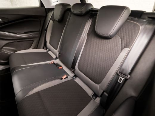 Opel Grandland X 1.2 Turbo Elegance Sport Automaat (APPLE CARPLAY, GROOT NAVI, 360 CAMERA, SPORTSTOELEN, LED KOPLA... ActivLease financial lease