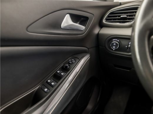 Opel Grandland X 1.2 Turbo Elegance Sport Automaat (APPLE CARPLAY, GROOT NAVI, 360 CAMERA, SPORTSTOELEN, LED KOPLA... ActivLease financial lease