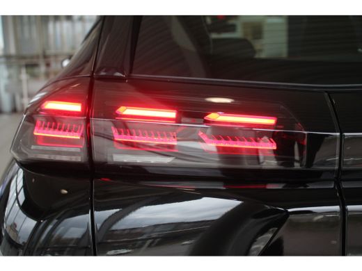 Peugeot 2008 1.2 Hybrid 136-PK Style | CLIMATE CONTROL | DRAADLOZE CARPLAY | CLIMATE CONTROL | LED | PDC | ActivLease financial lease