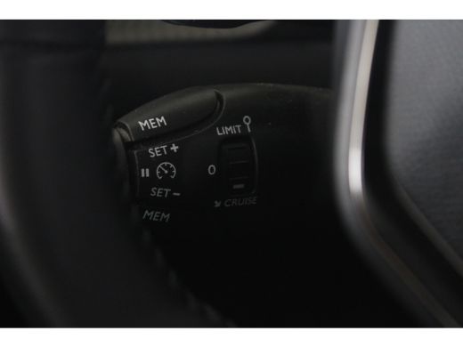 Peugeot 2008 1.2 Hybrid 136-PK Style | CLIMATE CONTROL | DRAADLOZE CARPLAY | CLIMATE CONTROL | LED | PDC | ActivLease financial lease