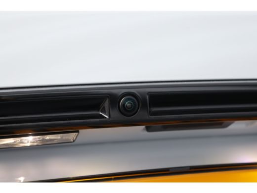 Peugeot 2008 1.2 PURETECH 130PK ALLURE PACK AUTOMAAT / NAVI / LEDER / CLIMA / LED / PDC / 17" LMV / CAMERA / K... ActivLease financial lease