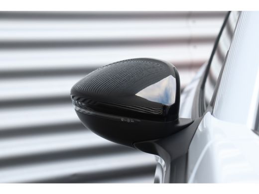 Peugeot 2008 1.2 PURETECH 130PK ALLURE PACK AUTOMAAT / NAVI / LEDER / CLIMA / LED / PDC / 17" LMV / CAMERA / K... ActivLease financial lease