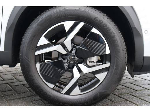 Peugeot 2008 1.2 PURETECH 130PK ALLURE PACK AUTOMAAT / NAVI / LEDER / CLIMA / LED / PDC / 17" LMV / CAMERA / K... ActivLease financial lease