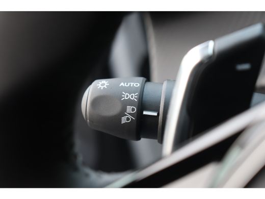 Peugeot 2008 1.2 PURETECH 130PK ALLURE PACK AUTOMAAT / NAVI / LEDER / CLIMA / LED / PDC / 17" LMV / CAMERA / K... ActivLease financial lease