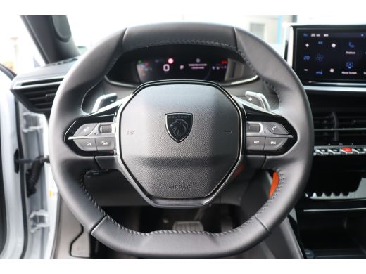 Peugeot 2008 1.2 PURETECH 130PK ALLURE PACK AUTOMAAT / NAVI / LEDER / CLIMA / LED / PDC / 17" LMV / CAMERA / K... ActivLease financial lease