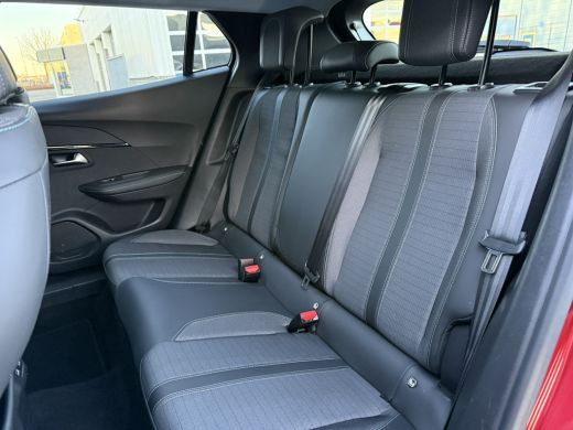 Peugeot 2008 1.2 Allure Pack Verwarmde voorruit | Achteruitrijcamera | Keyless start | Apple Carplay/Android A... ActivLease financial lease