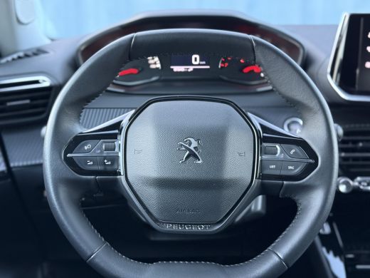 Peugeot 2008 1.2 Allure Pack Verwarmde voorruit | Achteruitrijcamera | Keyless start | Apple Carplay/Android A... ActivLease financial lease