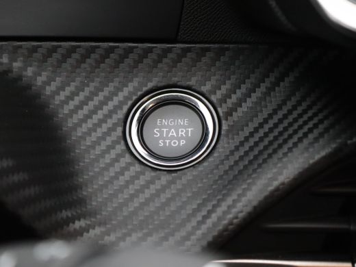 Peugeot 208 1.2 Hybrid 110 e-DCS6 Allure | Achterruitverwarming | Achterspoiler | Apple Carplay/Android Auto|... ActivLease financial lease