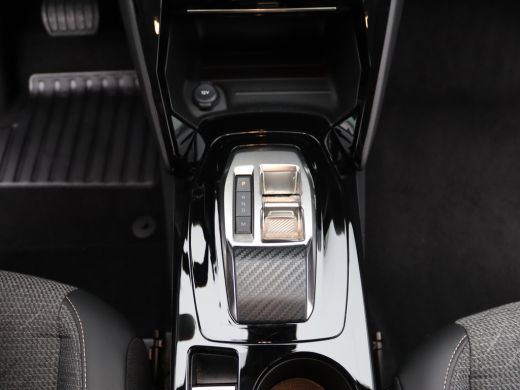 Peugeot 208 1.2 Hybrid 110 e-DCS6 Allure | Achterruitverwarming | Achterspoiler | Apple Carplay/Android Auto|... ActivLease financial lease