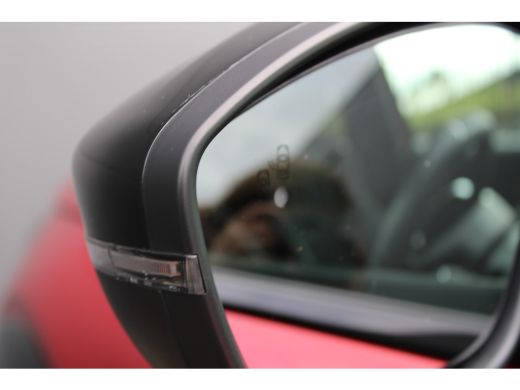 Peugeot 208 1.2 PureTech 100 GT | Navigatie | 360 Camera | Black Diamond | Adaptieve cruise | Apple carplay | ActivLease financial lease