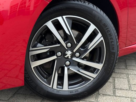 Peugeot 208 1.2 PureTech Allure | Achteruitrijcamera | Apple Carplay/Android Auto|telefoonintegratie premium ... ActivLease financial lease