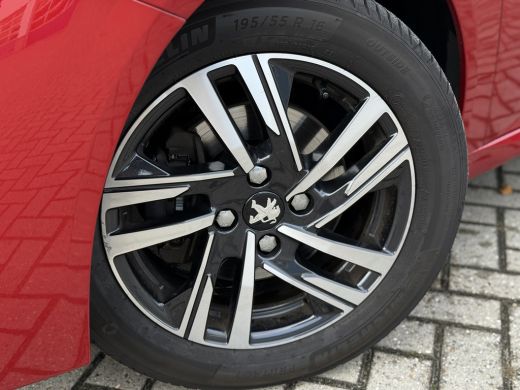 Peugeot 208 1.2 PureTech Allure | Achteruitrijcamera | Apple Carplay/Android Auto|telefoonintegratie premium ... ActivLease financial lease