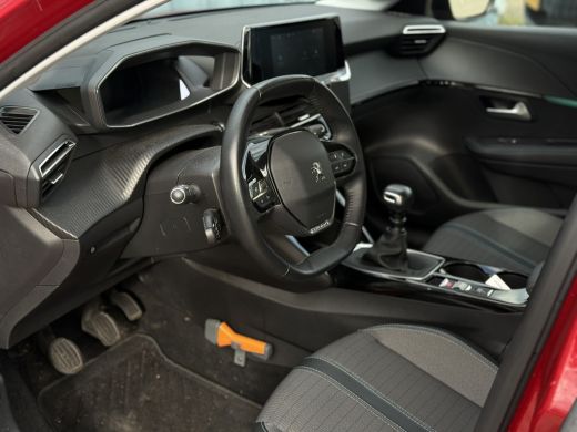 Peugeot 208 1.2 PureTech Allure | Achteruitrijcamera | Apple Carplay/Android Auto|telefoonintegratie premium ... ActivLease financial lease