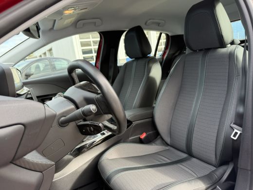 Peugeot 208 1.2 PureTech Allure | Achteruitrijcamera | Apple Carplay/Android Auto|telefoonintegratie premium ... ActivLease financial lease