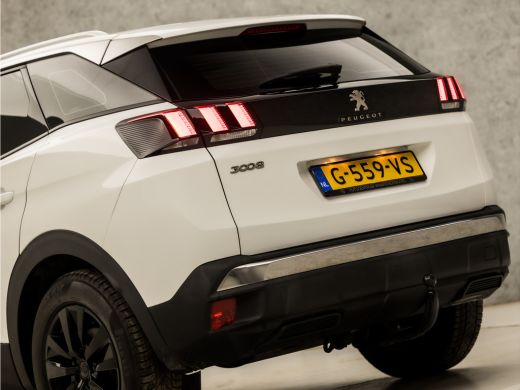 Peugeot 3008 1.2 PureTech Sport (APPLE CARPLAY, GROOT NAVI, LANE ASSIST, GETINT GLAS, SPORTSTOELEN, PARKEERSEN... ActivLease financial lease