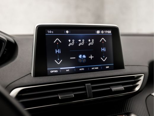 Peugeot 3008 1.2 PureTech Sport (APPLE CARPLAY, GROOT NAVI, LANE ASSIST, GETINT GLAS, SPORTSTOELEN, PARKEERSEN... ActivLease financial lease