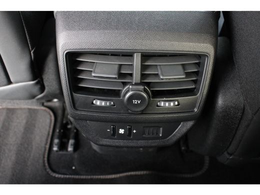 Peugeot 5008 1.2 PureTech Blue Lease GT | Automaat | Navigatie | Camera | Comfortstoelen | Focal | Trekhaak | ... ActivLease financial lease