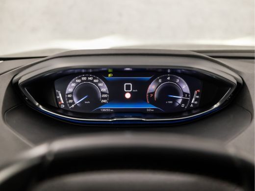 Peugeot 5008 1.2 PureTech Sport 7 Persoons (FACELIFT, APPLE CARPLAY, GROOT NAVI, 360 CAMERA, GETINT GLAS, SPOR... ActivLease financial lease