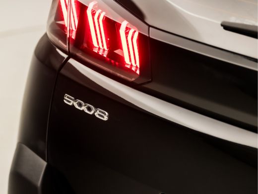 Peugeot 5008 1.2 PureTech Sport 7 Persoons (FACELIFT, APPLE CARPLAY, GROOT NAVI, 360 CAMERA, GETINT GLAS, SPOR... ActivLease financial lease
