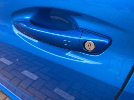 Peugeot e-208 EV GT Pack 50 kWh Panorama Dak | Leder/Alcantara | Digitaal Dashboard | Camera | Stoelverwarming ... ActivLease financial lease