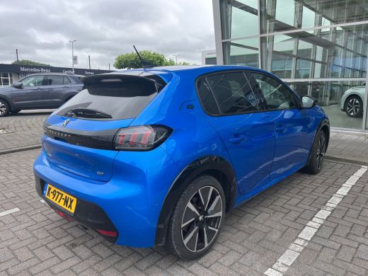 Peugeot e-208 EV GT Pack 50 kWh Panorama Dak | Leder/Alcantara | Digitaal Dashboard | Camera | Stoelverwarming ... ActivLease financial lease
