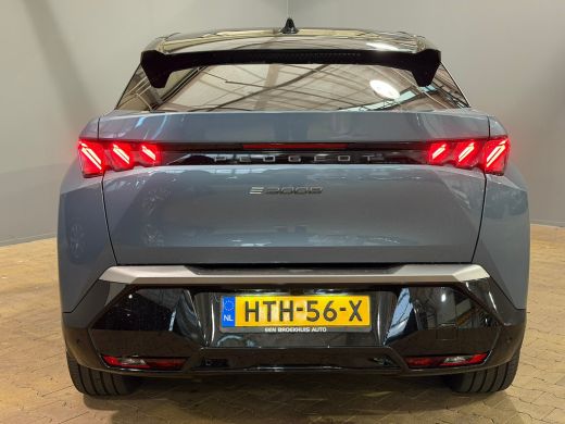 Peugeot e-3008 GT Avantage 210 73 kWh Warmtepomp | Navigatie | Apple Carplay/Android Auto | Alcantara | | 11 kW ... ActivLease financial lease
