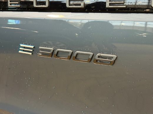 Peugeot e-3008 GT Avantage 210 73 kWh Warmtepomp | Navigatie | Apple Carplay/Android Auto | Alcantara | | 11 kW ... ActivLease financial lease