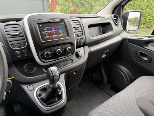 Renault Trafic 2.0 dCi 145 PK AUTOMAAT / L1H1 / 2x SCHUIFDEUR / TREKHAAK / AIRCO / CRUISE / 3-ZITS / LED ActivLease financial lease