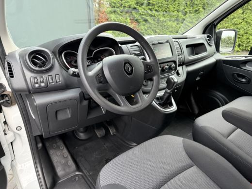 Renault Trafic 2.0 dCi 145 PK AUTOMAAT / L1H1 / 2x SCHUIFDEUR / TREKHAAK / AIRCO / CRUISE / 3-ZITS / LED ActivLease financial lease