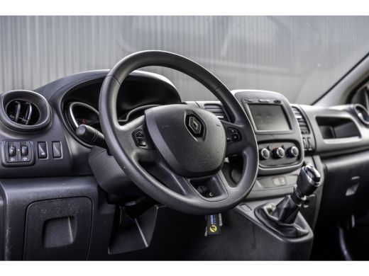 Renault Trafic **2.0 dCi L2H1 | 120 PK | Euro 6 | 5-Persoons | Cruise | Airco | DC** ActivLease financial lease