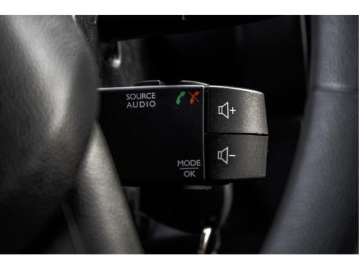 Renault Trafic **2.0 dCi L2H1 | 120 PK | Euro 6 | 5-Persoons | Cruise | Airco | DC** ActivLease financial lease