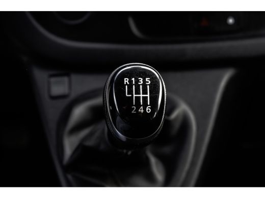 Renault Trafic **2.0 dCi L2H1 | 120 PK | Euro 6 | 5-Persoons | Cruise | Airco | DC** ActivLease financial lease