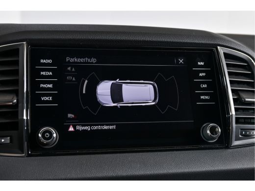 Skoda Karoq 1.5 TSI ACT 150 PK Business Edition - Automaat | Dig. Cockpit | Cruise | Stoel-+Stuurverw. | PDC ... ActivLease financial lease