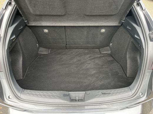 Toyota C-HR 1.8 Hybrid Executive | Navigatie | Parkeersensoren | Keyless entry | Stoelverwarming | ActivLease financial lease