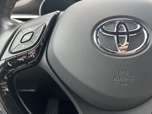 Toyota C-HR 1.8 Hybrid Executive | Navigatie | Parkeersensoren | Keyless entry | Stoelverwarming | ActivLease financial lease