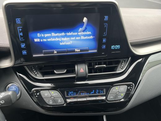 Toyota C-HR 1.8 Hybrid Executive | Navigatie | Parkeersensoren | Keyless entry | Stoelverwarming | ActivLease financial lease