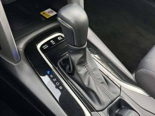 Toyota Corolla Cross Hybrid 140 Style **DODEHOEK DETECTIE/ STOEL EN STUURWIELVERWARMING/ KEYLESS/ GARANTIE** ActivLease financial lease